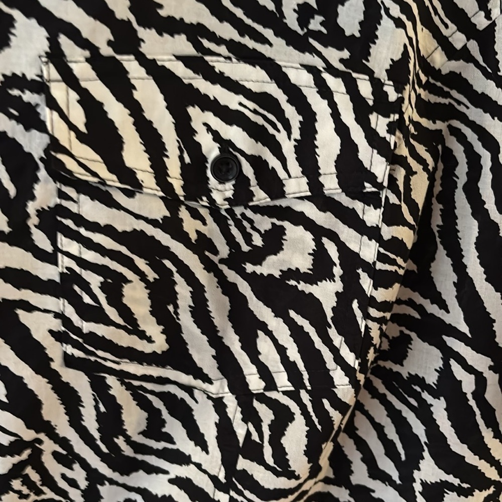 Jones New York Sport Woman Zebra Print Button Down Shirt Short Sleeves Size 3X - Picture 3 of 8